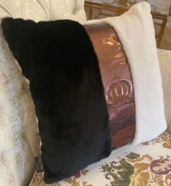 Harald Glööckler Luxus Deko Kissen Pompöös by Casa Padrino Weiß / Schwarz / Bronze - Glööckler Kissen - Designer Zierkissen - Harald Glööckler Designer Deko Accessoires