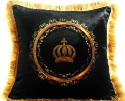 Harald Glööckler Luxus Deko Kissen Pompöös by Casa Padrino Luxus Krone mit Strass Steinen Schwarz / Gold - Feinster Samtstoff - Glööckler Kissen