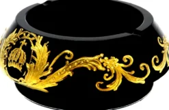 Pompöös by Casa Padrino Luxus Aschenbecher mit 24 Karat Vergoldung Schwarz / Gold Ø 15,5 x H. 6,5 cm - Pompööser Glas Aschenbecher designed by Harald Glööckler