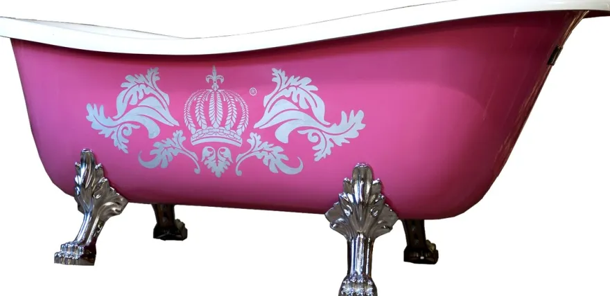 Pompöös by Casa Padrino Luxus Badewanne Deluxe freistehend von Harald Glööckler Pink / Silber / Weiß 1470mm mit silberfarbenen Löwenfüssen