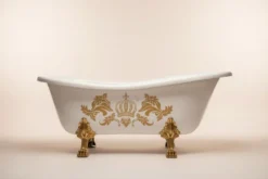 Pompöös by Casa Padrino Luxus Badewanne Deluxe freistehend von Harald Glööckler Weiß / Gold / Weiß 1470mm mit goldfarbenen Löwenfüssen