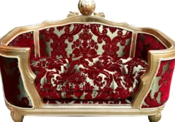Pompöös by Casa Padrino Luxus Barock Hunde & Katzenbett Deluxe Bordeaux Bouquet Muster / Gold von Harald Glööckler