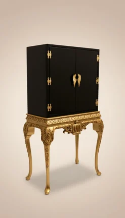 Pompöös by Casa Padrino Luxus Barock Barschrank Schwarz / Gold - Pompööser Barock Weinschrank designed by Harald Glööckler - Barock Bar Möbel - Edel & Prunkvoll