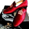 Pompöös by Casa Padrino Luxus Samt Slipper Krone Bordeauxrot / Gold - Verschiedene Schuhgrößen - designed by Harald Glööckler